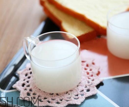 可爾必思好喝嗎？可爾必思有酒精嗎？