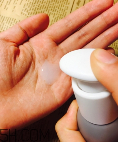 二爺新漢方氨基酸洗面奶怎么用？二爺洗面奶使用心得
