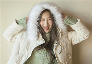 白色羽絨服可以漂白嗎？白色羽絨服可以用84嗎？