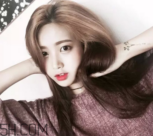 染發(fā)劑什么牌子最好？怎么延后補染頭發(fā)？