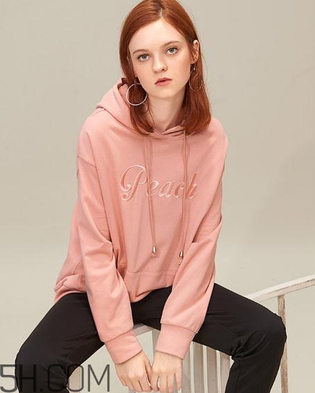 闊色衣服質(zhì)量好嗎？闊色有實(shí)體店嗎？