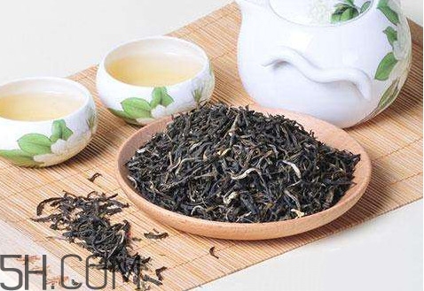 為什么很多茉莉花茶里面沒(méi)有花？上等的茉莉花茶需要幾窨