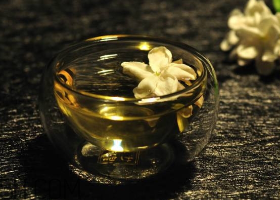 茉莉花茶是綠茶嗎？茉莉花茶什么時(shí)候喝最好