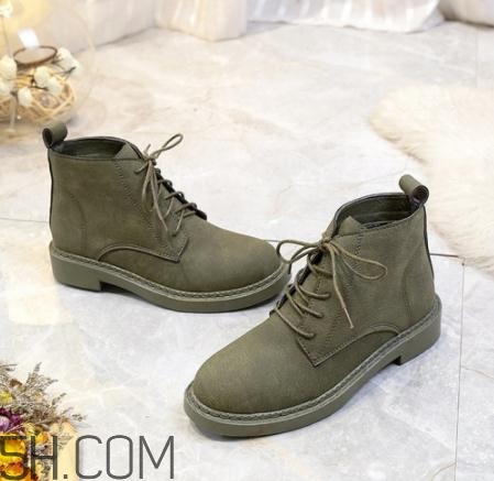 翻毛皮鞋弄上油怎么辦？翻毛皮鞋上的油漬怎么清洗？