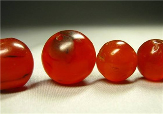 南紅瑪瑙可以泡水嗎？南紅瑪瑙能沾水嗎？