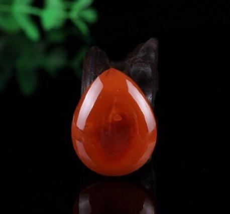 南紅瑪瑙可以泡水嗎？南紅瑪瑙能沾水嗎？