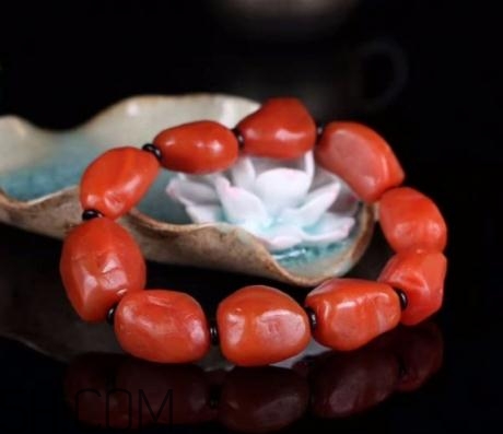 南紅瑪瑙會越戴越紅嗎？南紅瑪瑙會越戴越亮嗎？