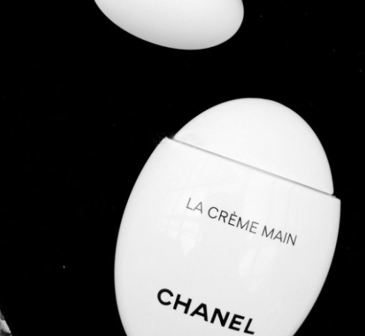 香奈兒la creme main護(hù)手霜怎么用？香奈兒鵝卵石護(hù)手霜評測