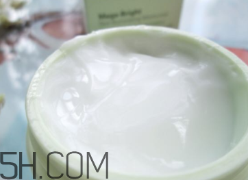 悅木之源維C精華霜怎么樣？悅木之源維C精華霜好用嗎？