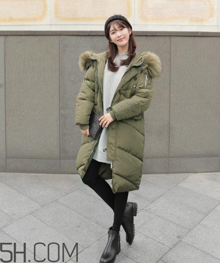 軍綠色羽絨服怎么搭配？軍綠色羽絨服搭配圖片