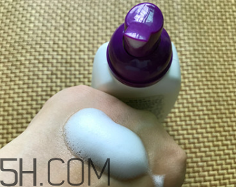 絲塔芙泡沫潔面乳怎么用？泡沫潔面乳用法