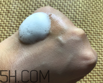 絲塔芙泡沫潔面乳怎么用？泡沫潔面乳用法