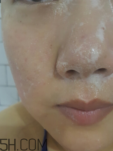 絲塔芙泡沫潔面乳怎么用？泡沫潔面乳用法