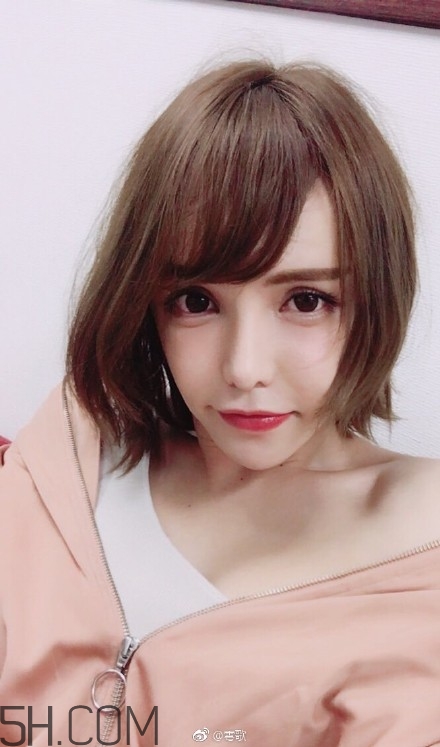 女人說(shuō)嘖嘖是什么意思？女生發(fā)消息嘖嘖代表什么