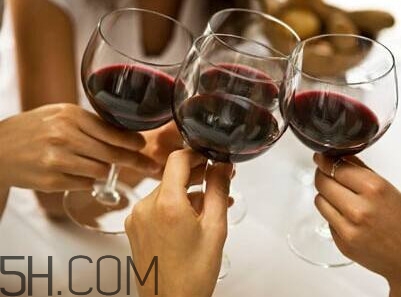 吃了頭孢多久可以喝酒？頭孢可以和阿莫西林一起吃嗎