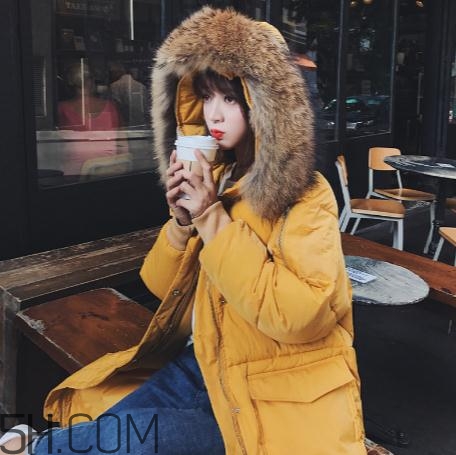 羽絨服用什么洗滌劑？洗羽絨服用洗衣粉還是洗衣液？