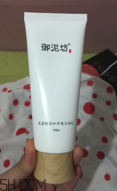 御泥坊洗面奶是皂基嗎？御泥坊洗面奶怎么用？