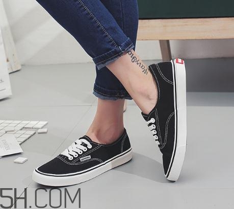 黑色帆布鞋掉色怎么辦？帆布鞋怎么清洗不掉色？