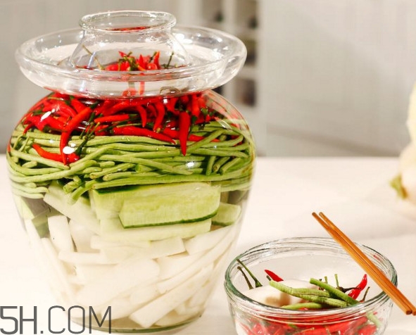 泡菜水太酸了怎么辦？泡菜水發(fā)粘液怎么處理