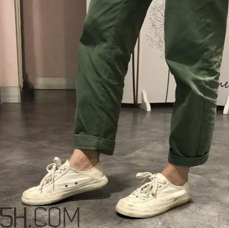 帆布鞋鞋底發(fā)黃怎么辦？帆布鞋鞋底怎么洗白？