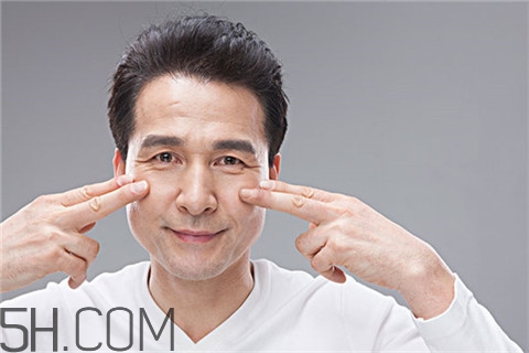 蕁麻疹為什么晚上嚴重？蕁麻疹為什么越抓越多？