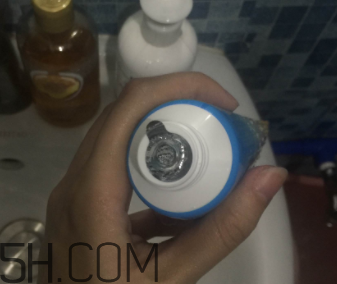 露得清綿密洗面奶怎么樣？露得清綿密洗面奶好用嗎？