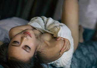 女生說我要吃糖什么意思？女生對男生說想吃糖什么含義