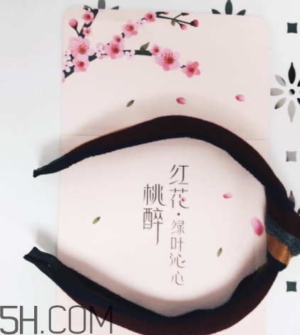素萃面膜怎么樣？素萃面膜有熒光劑激素嗎？