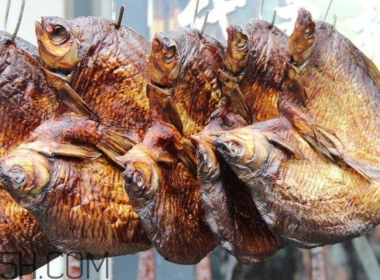 咸魚要泡多久？咸魚用冷水泡好還是熱水泡好