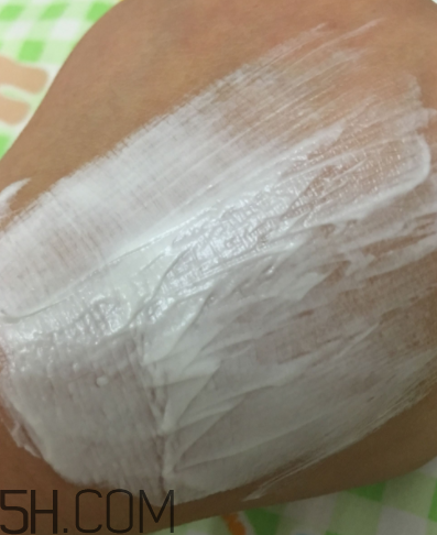 小蜜蜂水洗面膜敷多長時(shí)間？小蜜蜂水洗面膜用法