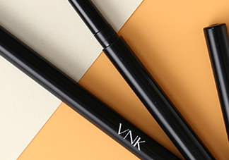 vnk眼線膠筆怎么用？vnk眼線筆使用方法