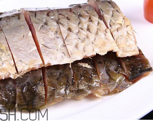 腌咸魚鹽和魚的比例是多少？咸魚一般腌多久才能曬