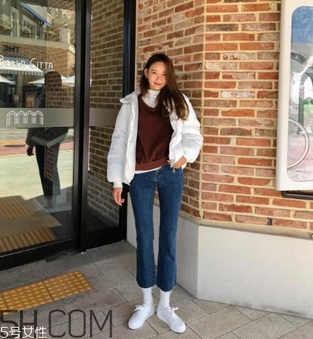 白色羽絨服怎么搭配？白色羽絨服搭配圖片