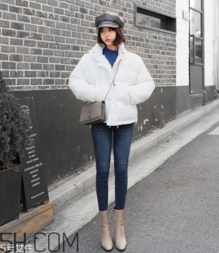 白色羽絨服怎么搭配？白色羽絨服搭配圖片