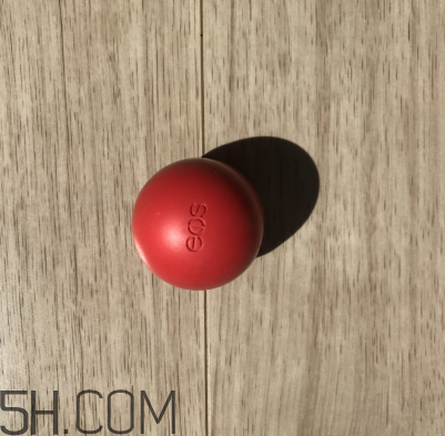 eos潤唇球好用嗎？eos潤唇球使用心得