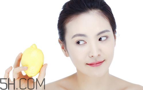 卸妝油可以祛痘嗎？卸妝油的錯(cuò)誤用法