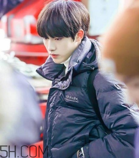 中戲羽絨服多少錢？中戲羽絨服怎么買？