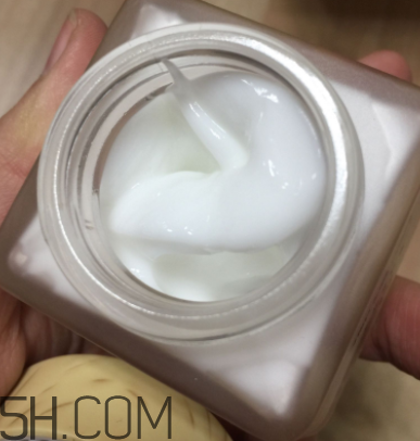 御泥坊礦物養(yǎng)膚霜怎么樣？御泥坊礦物養(yǎng)膚霜好用嗎？