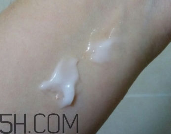 稚優(yōu)泉凍乳是什么？稚優(yōu)泉深海精靈保濕凍乳怎么用