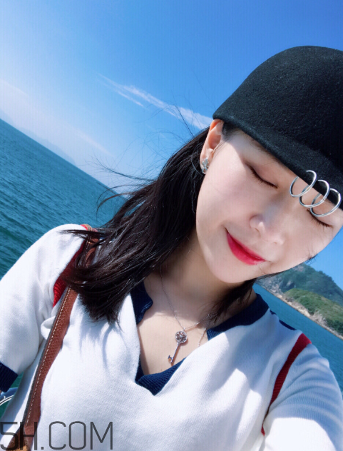 雅詩蘭黛口紅350好看嗎？雅詩蘭黛370口紅好看嗎？