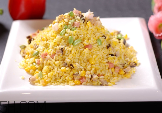蛋炒飯什么時候放蛋？蛋炒飯什么時候放鹽
