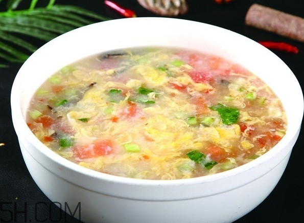 疙瘩湯是用什么面粉做的？疙瘩湯加入面粉的水是熱水還是冷水