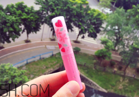 mistine變色草莓唇膏好用嗎？mistine變色草莓唇膏多少錢？