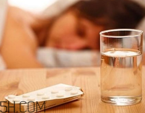 安眠藥吃多少會(huì)昏睡？安眠藥吃一片能叫醒嗎