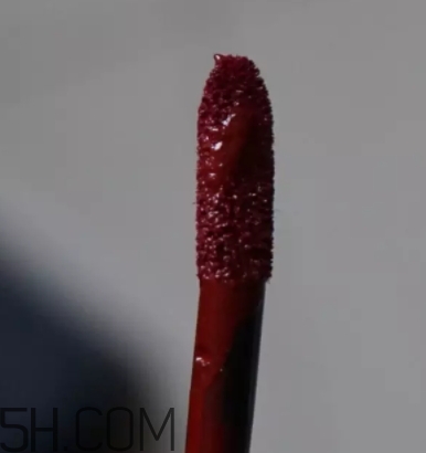 阿瑪尼紅管201多少錢？阿瑪尼紅管201停產(chǎn)了嗎？