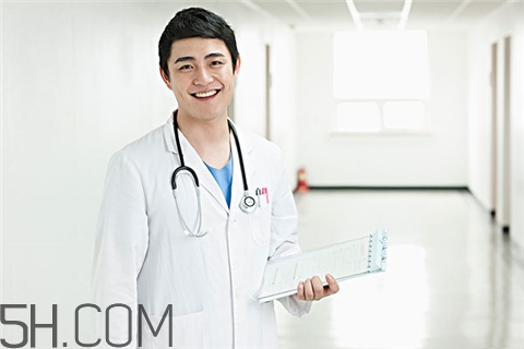 骨折做牽引疼嗎？骨折做牽引怎么回事？