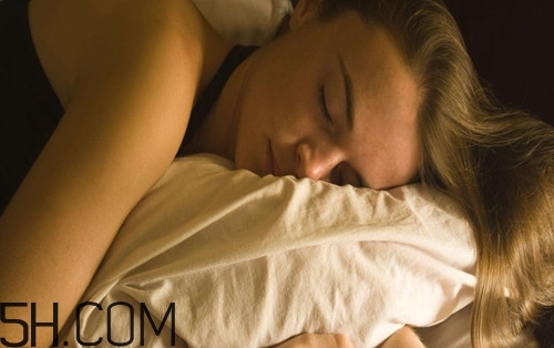 整晚睡不著怎么辦？如何快速進入睡眠狀態(tài)？