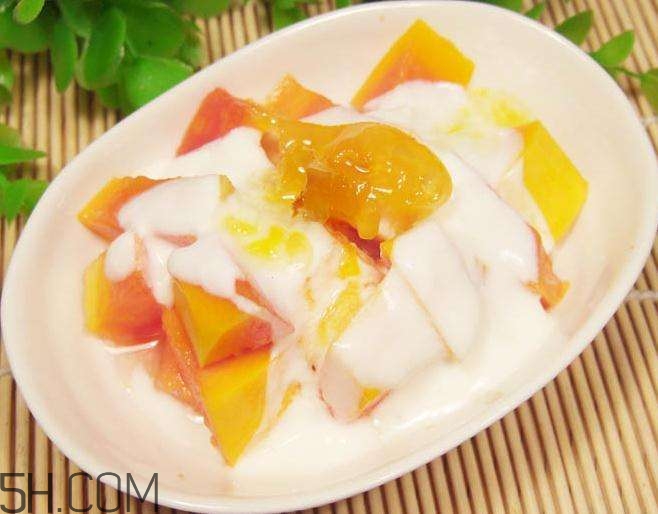 酸奶什么時(shí)候喝最好？睡前喝酸奶好還是牛奶好？