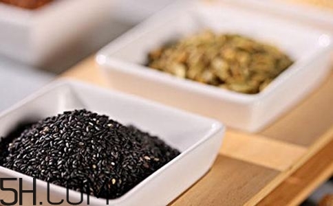 人為什么會掉發(fā)？怎么防止掉發(fā)？