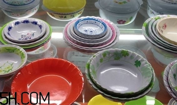 什么是仿瓷碗？仿瓷碗是塑料碗嗎？